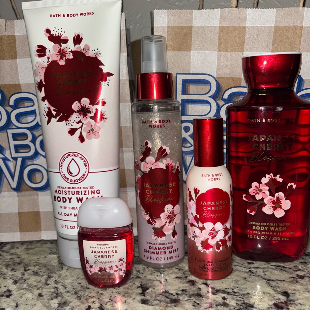 Bath & Body Works Japanese Cherry Blossom Collection - Red and White